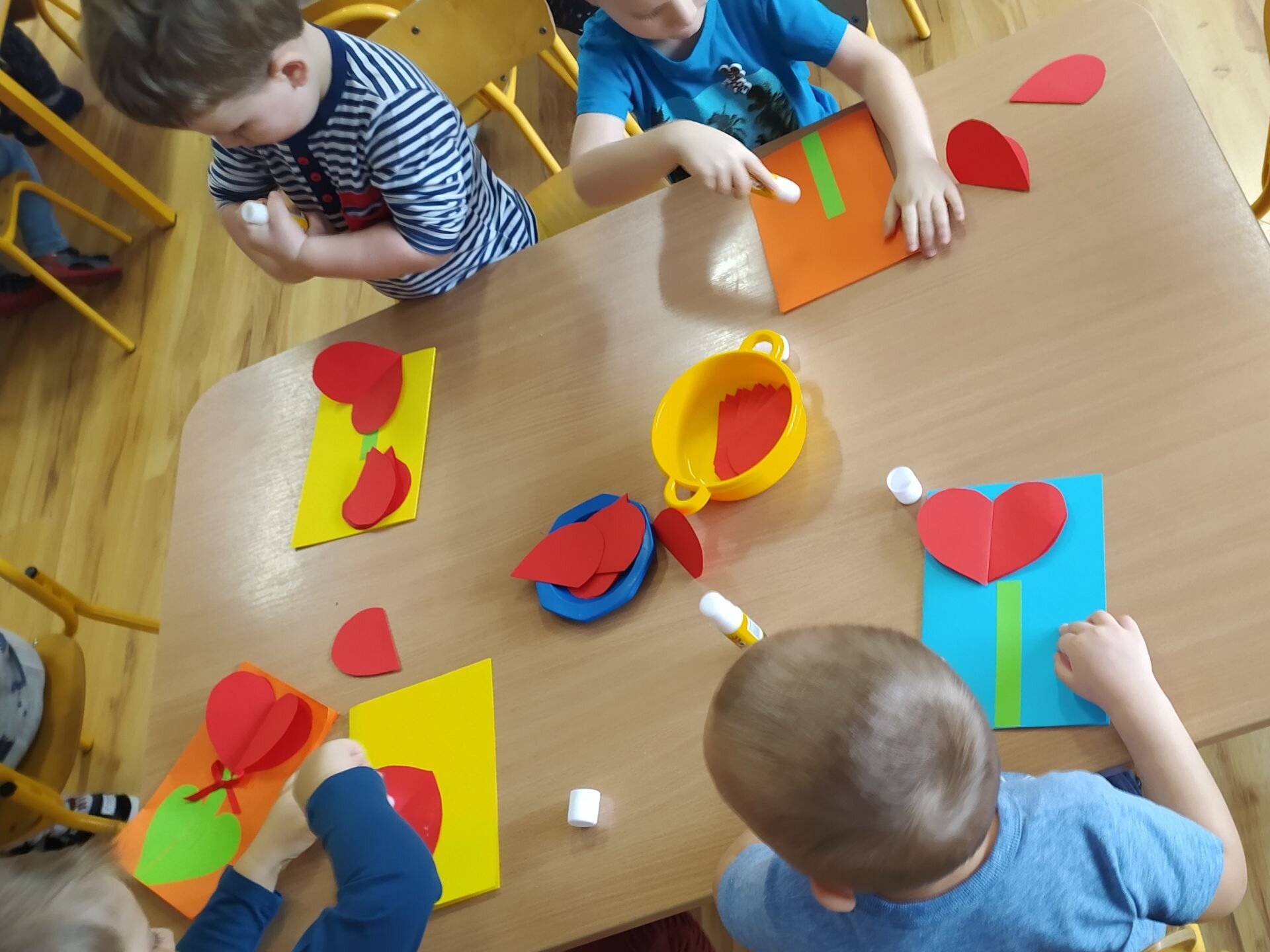 3 Dzień Babci i Dziadka - Tworzenie kartek (1)