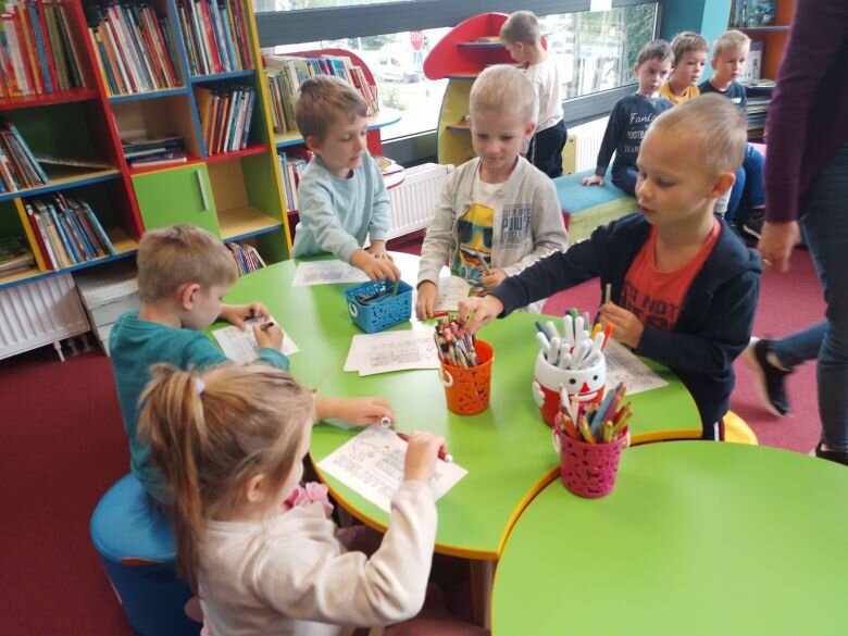 Bajeczny Poranek w Bibliotece - Wrzesień - Skrzaty (8)