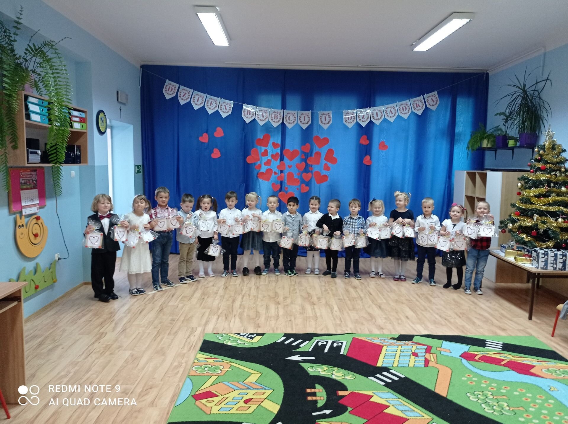 Dzień Babci i Dziadka - Krasnoludki 14