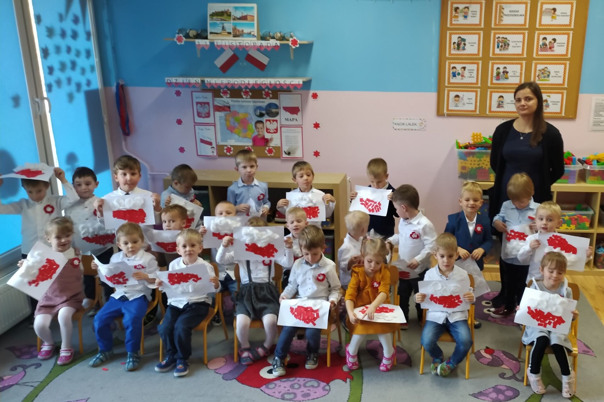 Narodowe Święto Niepodległości - Skrzaty (1)