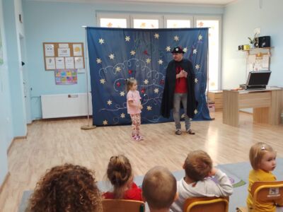 Spotkanie z iluzjonistą - Skrzaty (6)-min
