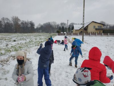 zabawy na śniegu (4)