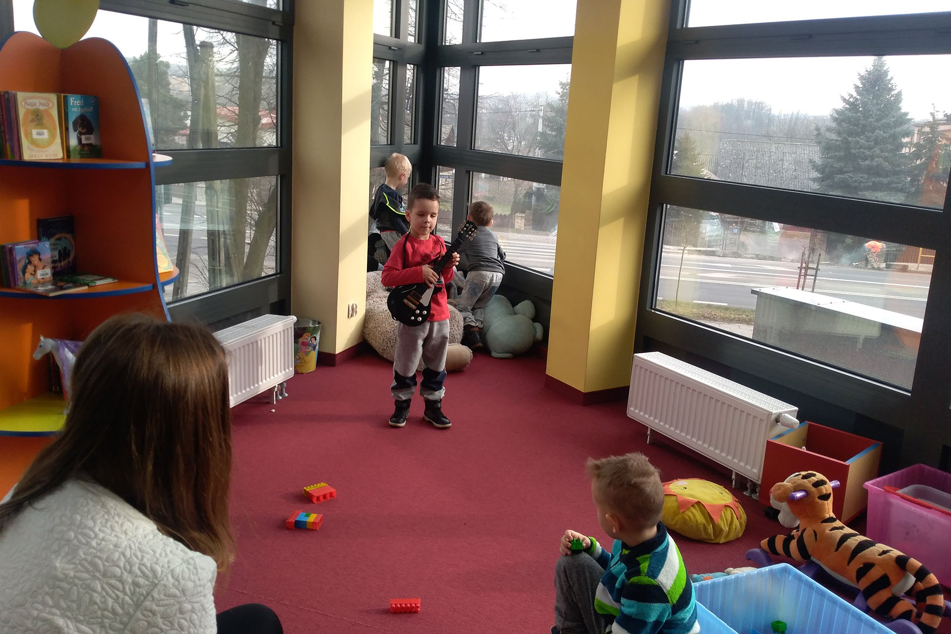 Wycieczka Grupy Biedronki Do Biblioteki Na Bajkoterapię 13